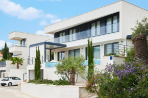 White Palm Villa